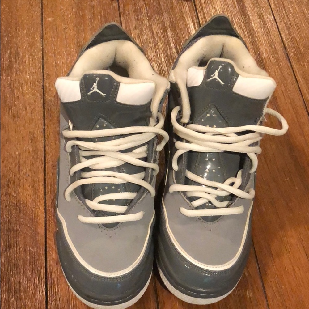 Boy’s Jordan gray. Size 5Y